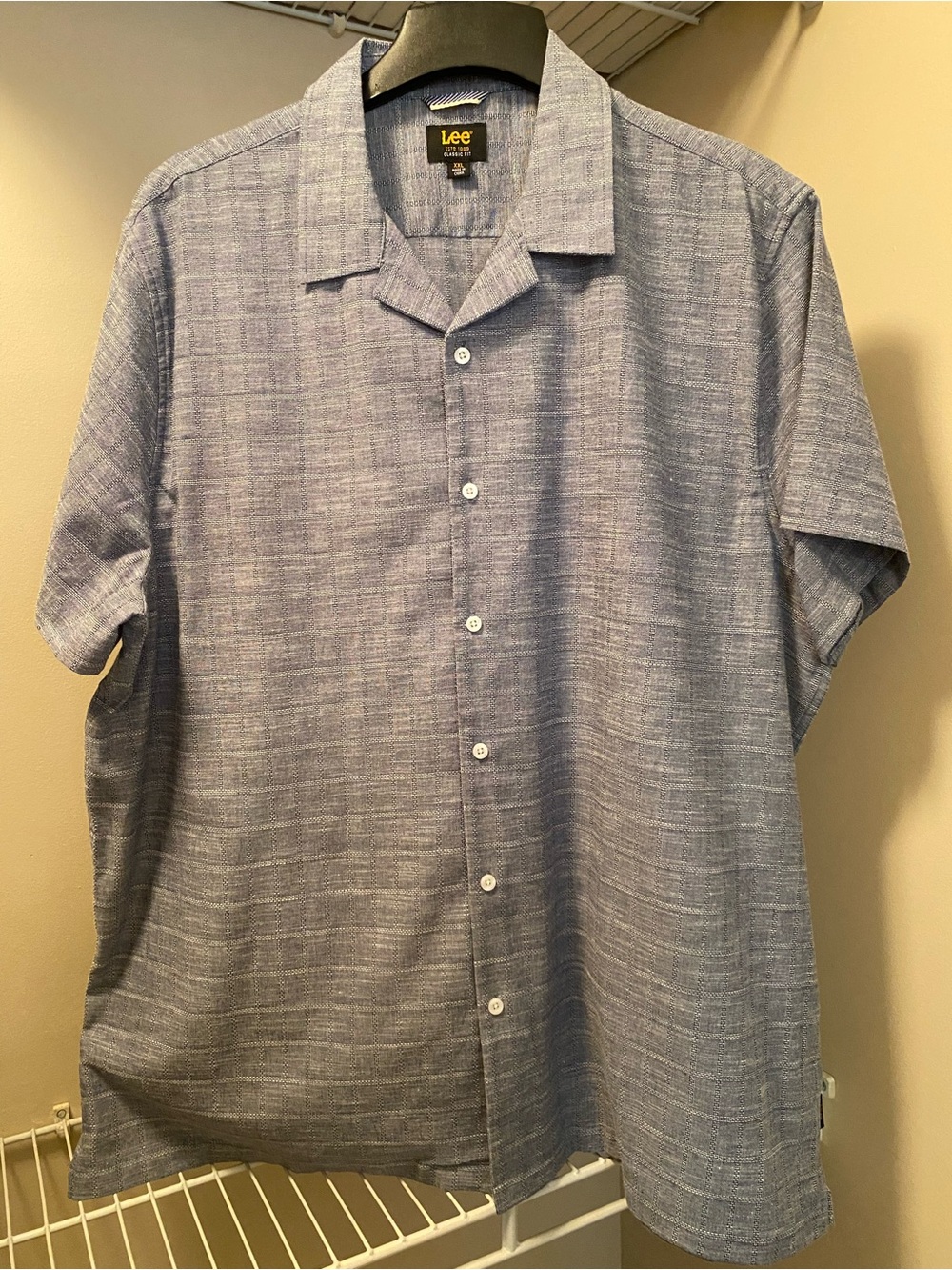 NEW Lee Classic Fit Men’s XXL Short Sleeve Button-Up Shirt - Blue Heather